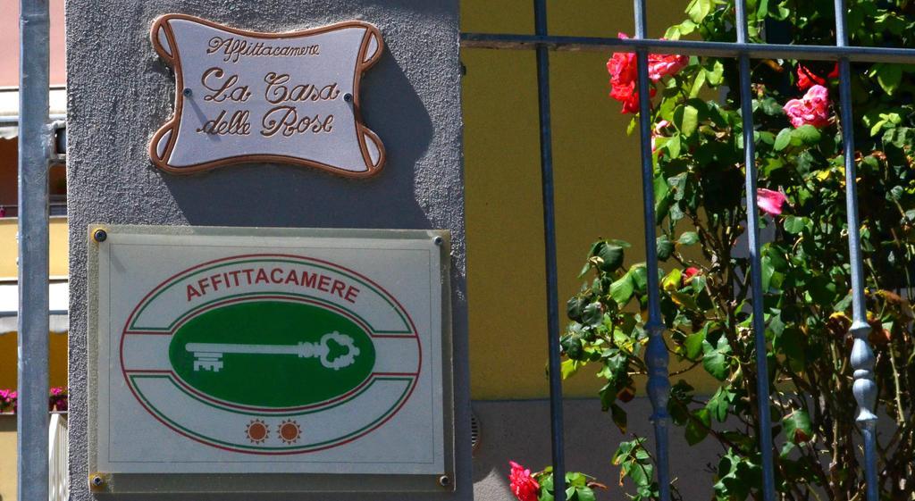 La Casa Delle Rose Room With Air Conditioning ลาสเปเซีย ภายนอก รูปภาพ