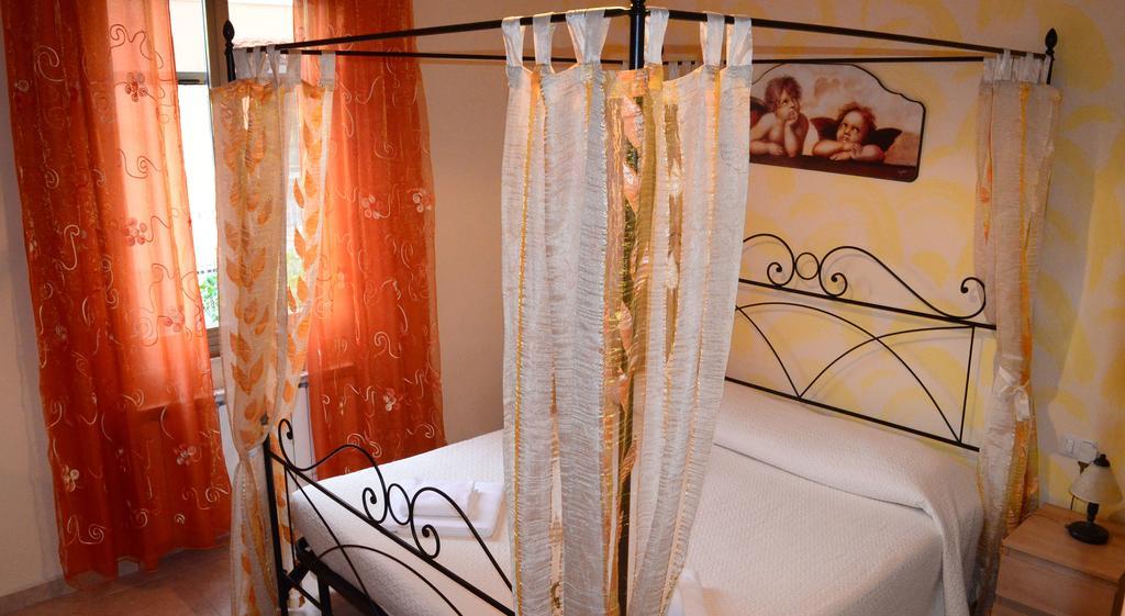 La Casa Delle Rose Room With Air Conditioning ลาสเปเซีย ภายนอก รูปภาพ